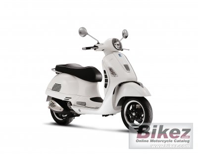 2010 Vespa GTS 300 Super photo